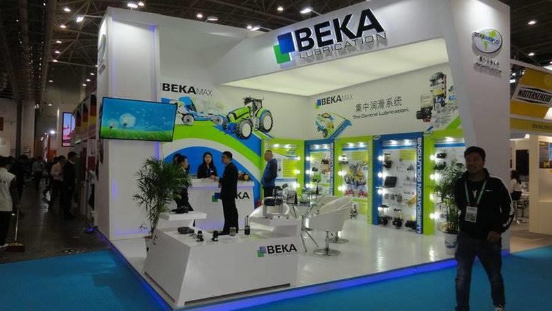优秀的团队是庆典策划加盟代理成功的关键。团队成员应具备以下素质：